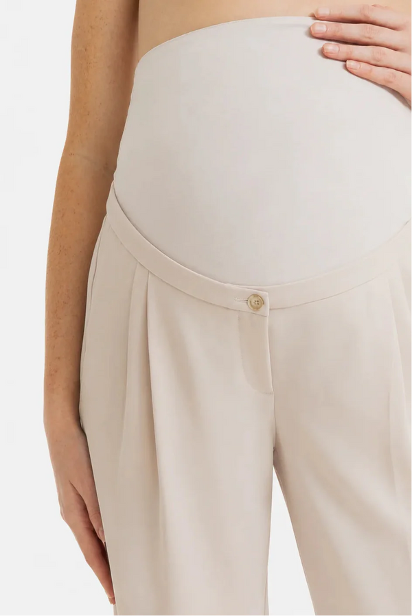 Pantaloni eleganți 7/8 cu pliuri pentru gravide – bej