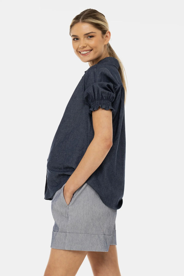 Pantaloni scurți pentru gravide cu dungi