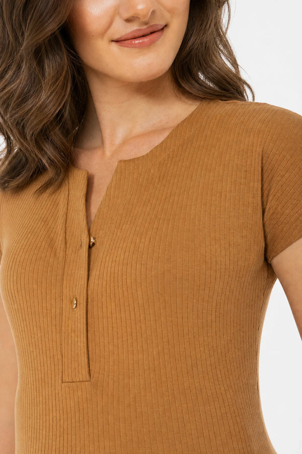 Rochie din bumbac rib pentru gravide și alăptare – caramel