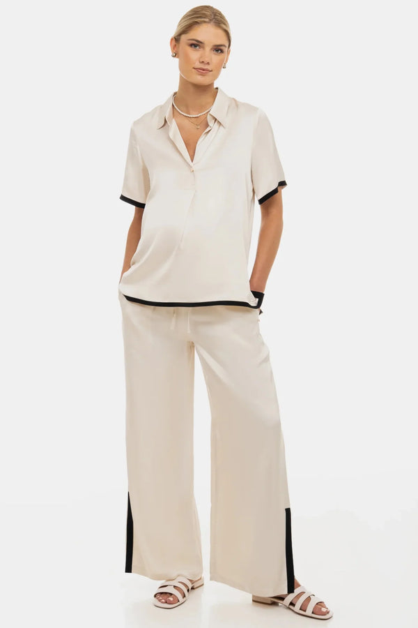 Pantaloni satinati pentru gravide cu tivuri contrastante