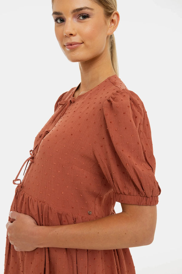 Rochie pentru gravide și alăptare cu fundițe – terracotă