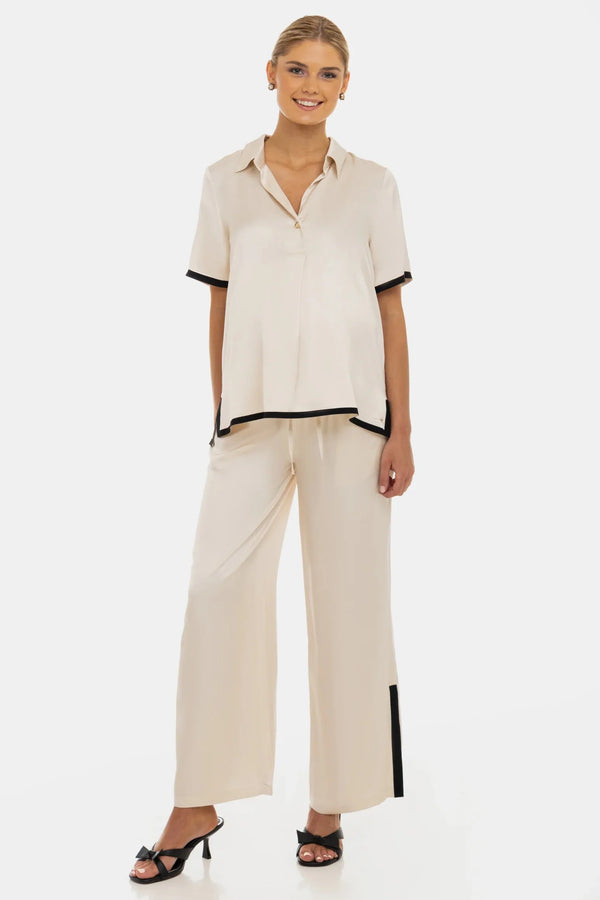 Pantaloni satinati pentru gravide cu tivuri contrastante