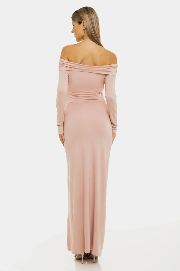 Rochie elegantă cu umeri goi în roz pastel