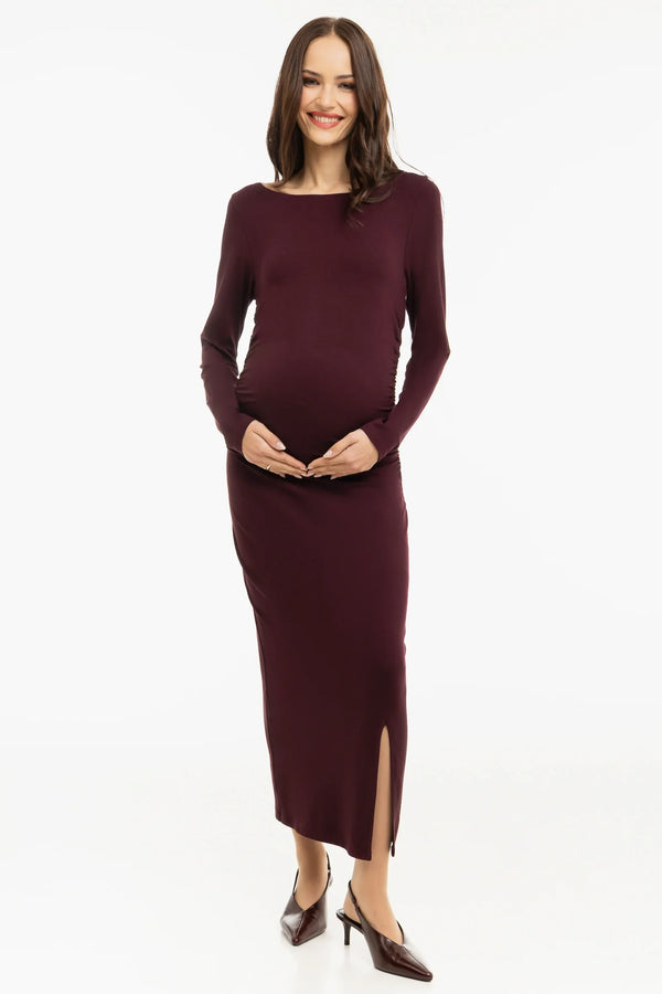 Rochie lungă elegantă cu falduri – bordo