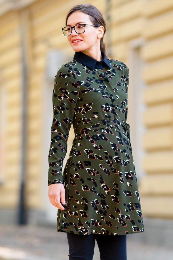 Rochie pentru gravide și alăptare cu imprimeu și guler