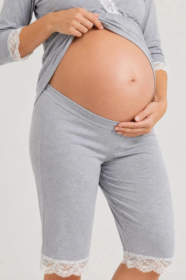 Pijama gri din bumbac  pentru gravide și alăptare cu dantelă