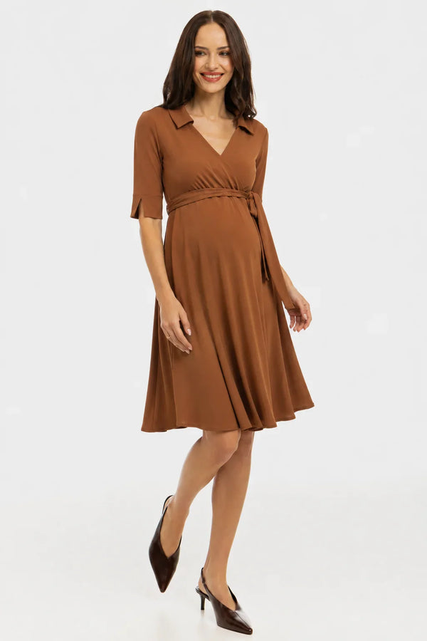 Rochie pentru gravide și alăptare, cu guler și decolteu petrecut – caramel