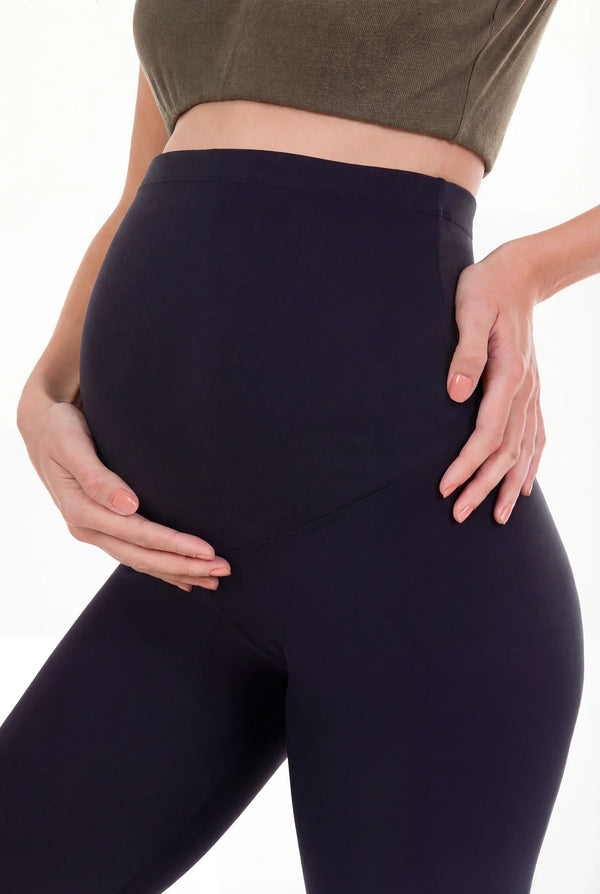 Colanți de culoare albastră închis flaușați la interior pentru gravide