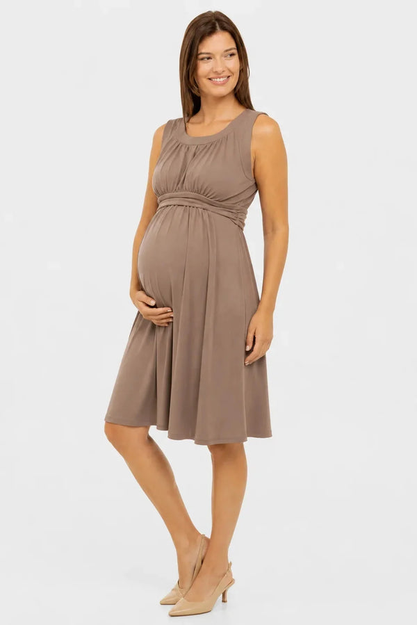 Rochie elegantă pentru gravide cu cordon încrețit – mocha